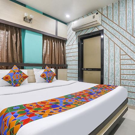 Hotel Merit سورات المظهر الخارجي الصورة