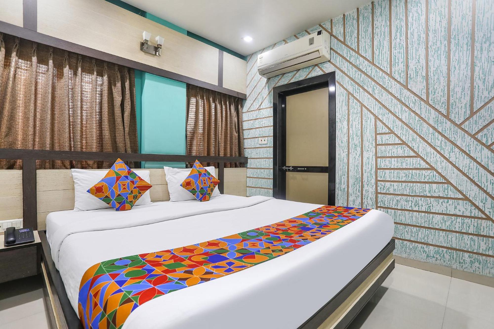 Hotel Merit سورات المظهر الخارجي الصورة
