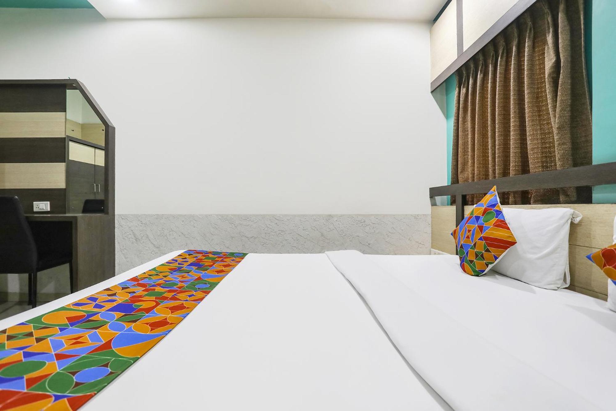 Hotel Merit سورات المظهر الخارجي الصورة